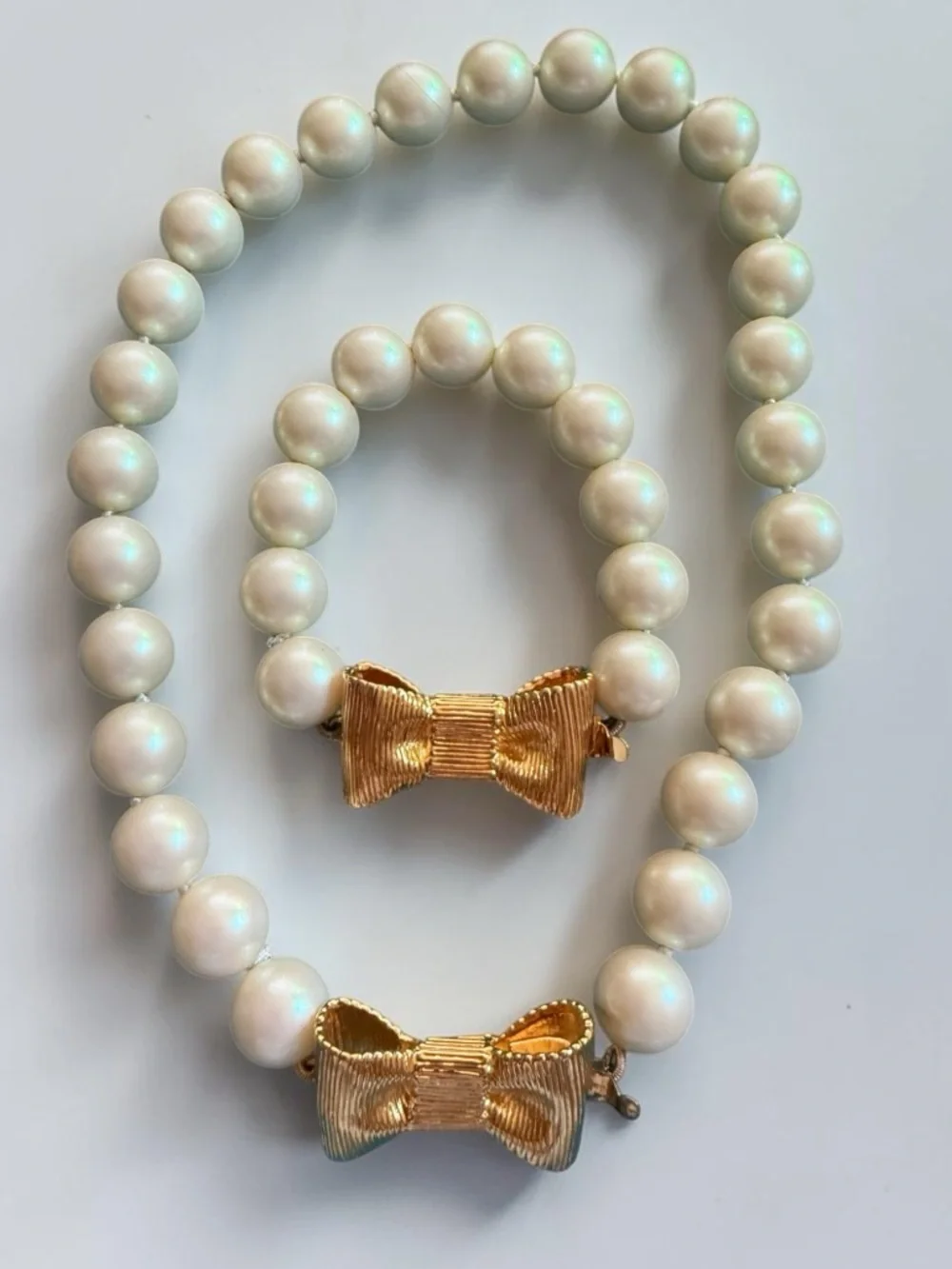 Kate Spade Pearl Bead Necklace and Bracelet Set with Gold Bow Clasp - Picture 2 of 6